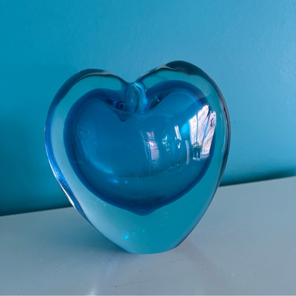 🇨🇦 Vintage 1980s Studio Art Glass Heart - Turquoise Bud Vase